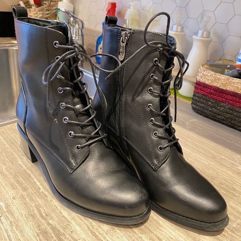 FALL FAVOURITES🍁Artica Leather low heeled boots
